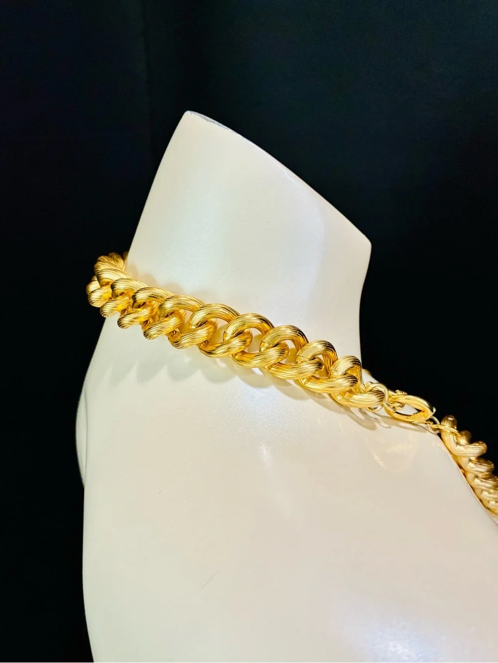 Deliciously Chunky VTG 80s Textured Gold Chain Necklace - Bold Statement 146g